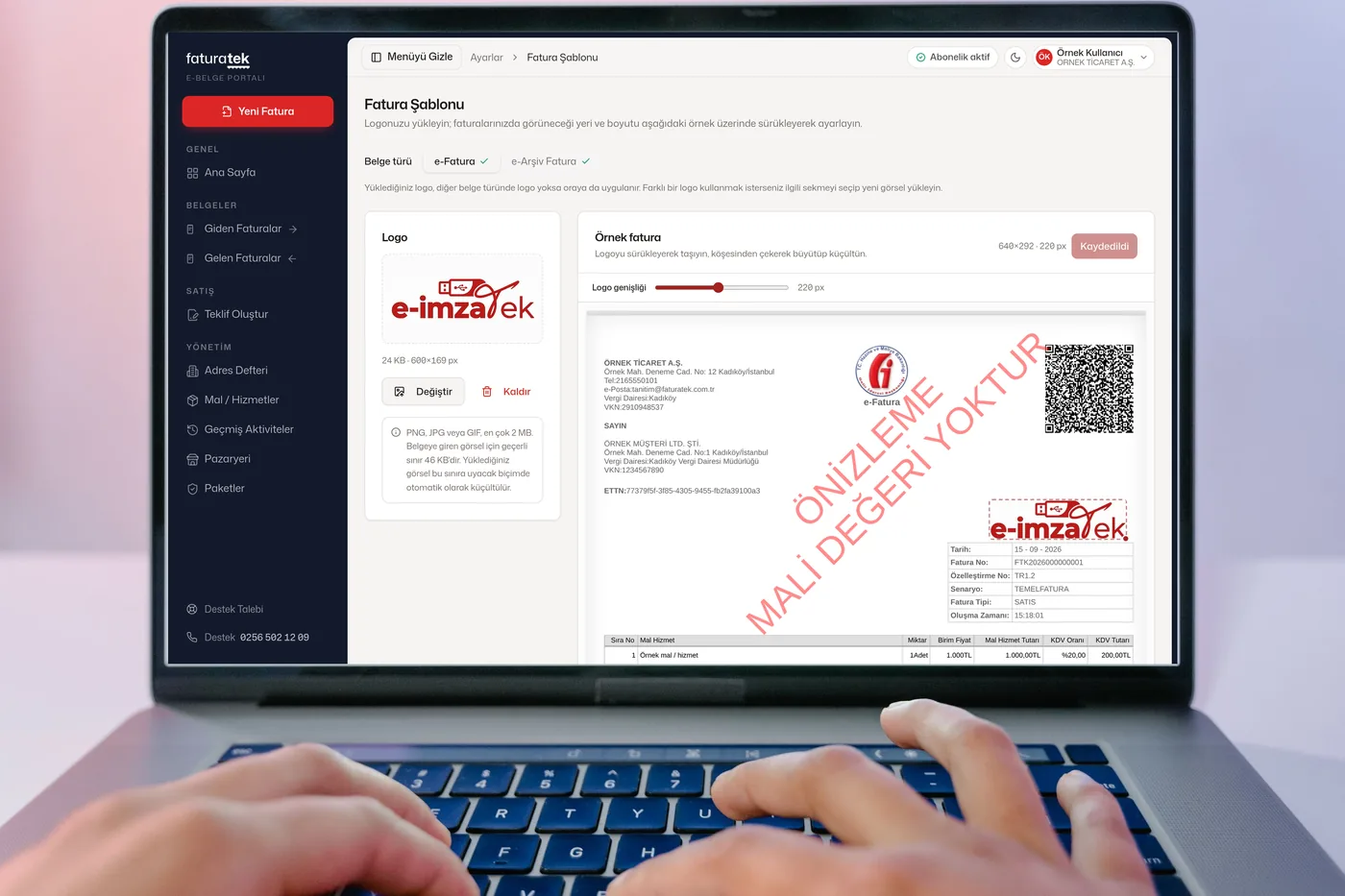 FaturaTek portalı — Fatura şablonu ekranı, dizüstü bilgisayarda
